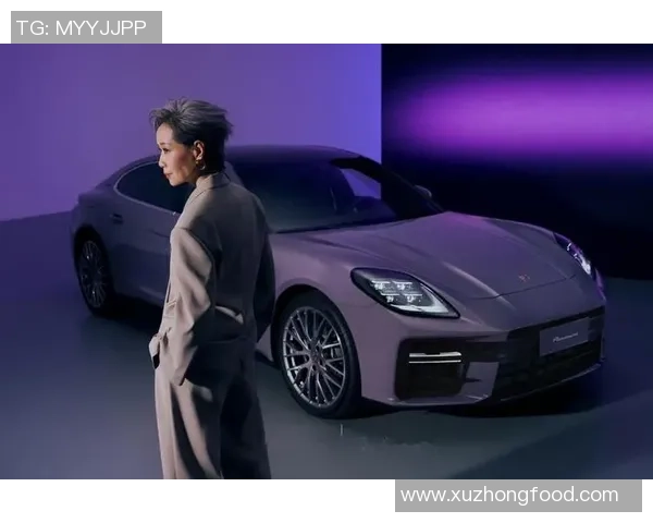 偶然邂逅足球明星与豪车的精彩瞬间，令人羡慕的生活方式尽显风采